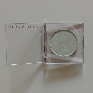 URBAN DECAY lucid shadow